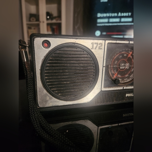 VINTAGE PHILIPS Model 172 RADIO AM(MW)-LW 2-BAND 1960S-1980s - Picture 2 of 5
